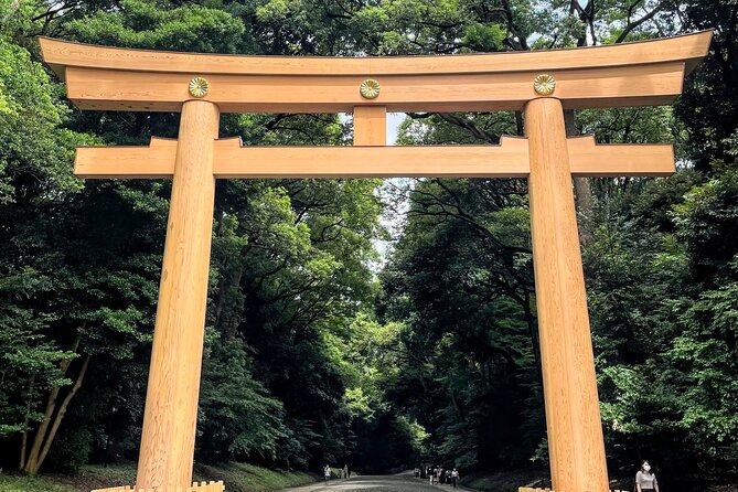1-Day Tokyo Bus Tour - Meeting in Shinjuku, then settling into a full-day flow