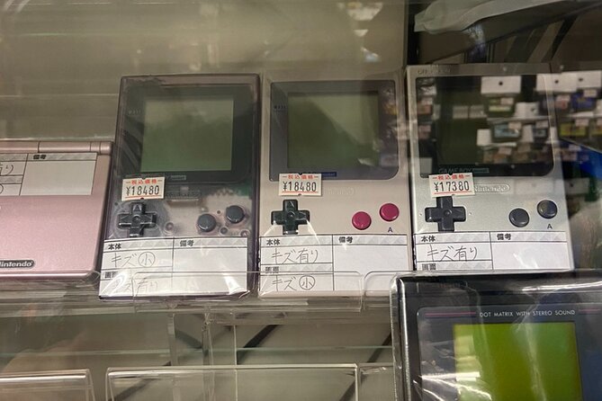 100% PRIVATE Anime, Manga, Game & Pop Culture Tour in Akihabara - Stop 5: Taito Station Akihabara and the Print Club Photo Keepsake