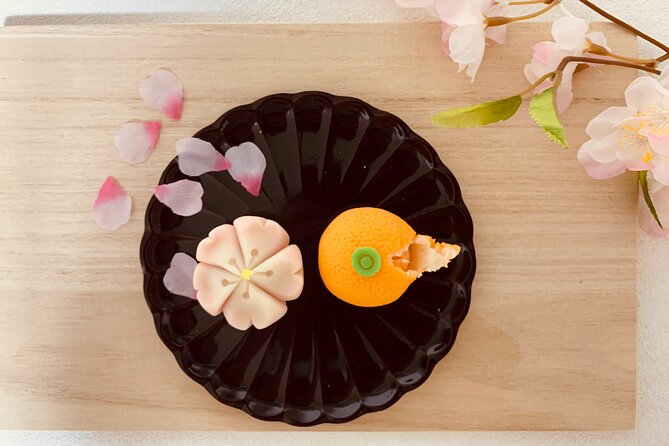 2 Hours Mochi &Nerikiri Making & Matcha Class in Bunkyo - Entering the Wagashi Choices: Mochi, Dango, or Nerikiri