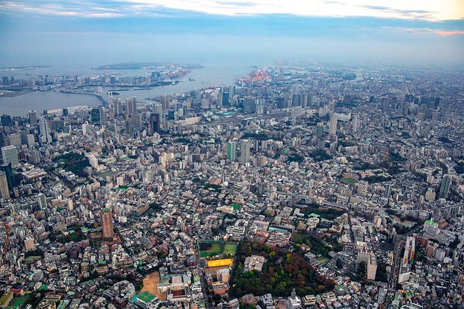 30-Min Tokyo Central Private Heli Tour– Asakusa, Skytree, Shibuya - The aerial route: Shibuya, Shinjuku, Tokyo Bay, and Imperial Palace