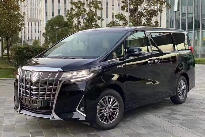 Airport transfer between Haneda and Tokyo or Disney or Yokohama - Vehicles, Luggage Rules, and Group Size That Will Actually Fit