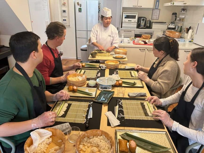 AKEMI's SUSHiKiTCHEN: A fun sushi cooking lesson in Tokyo - Cooking sushi in a real Tokyo home near Shinjuku and Shibuya
