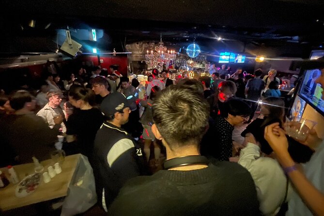 All We Can Drink and Make Friend Can Come Alone Party in Shinjuku - The EXBAR TOKYO plus stop and the 19:30 rhythm
