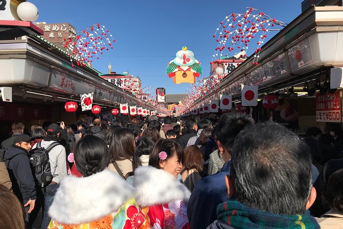 Asakusa: 1400-year history exploration - Stop 5: Hōzōmon Gate, where the temple experience deepens