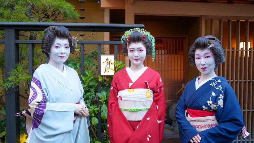 Asakusa: Geisha Performance and Tea House Experience - Small Group Comfort in a Formal Setting