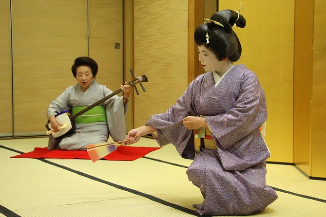 Authentic Geisha Performance with Dinner in Tokyo - A 6:00 pm arrival at Sansyūya in Asakusa
