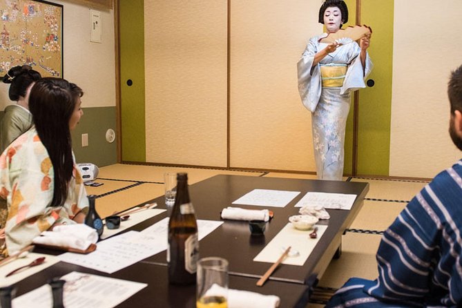 Authentic Geisha Performance with Dinner in Tokyo - Small-group dinner size, and why it can change your show