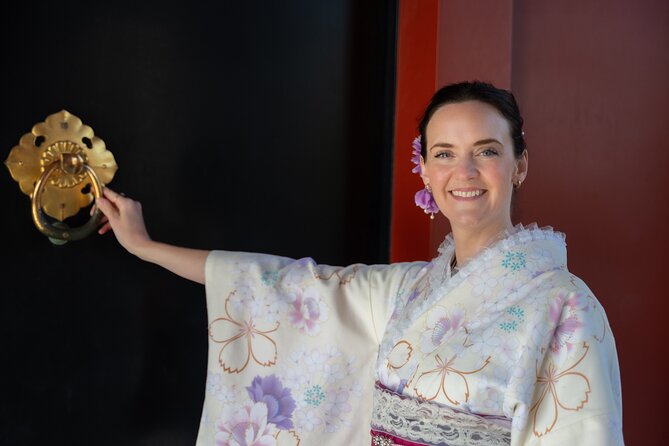 Beautiful Kimono photoshoot in Tokyo - Why Asakusa looks better in a kimono