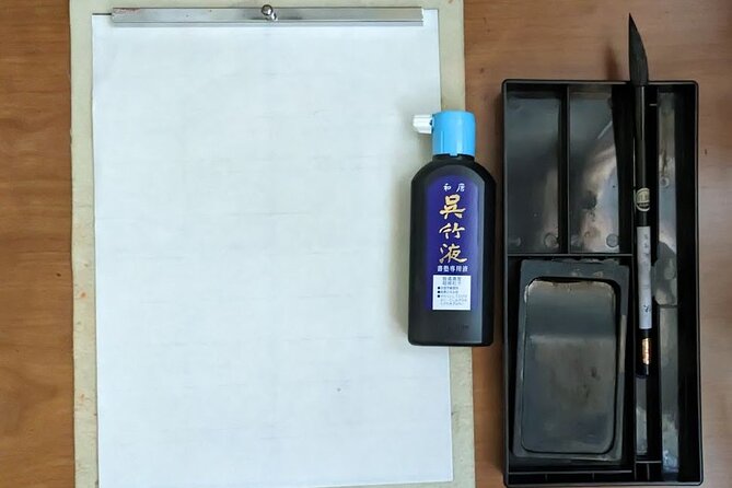 Calligraphy Experience at Tokyo Ginza and Tsukiji Area - The cultural side: writing systems and why strokes matter