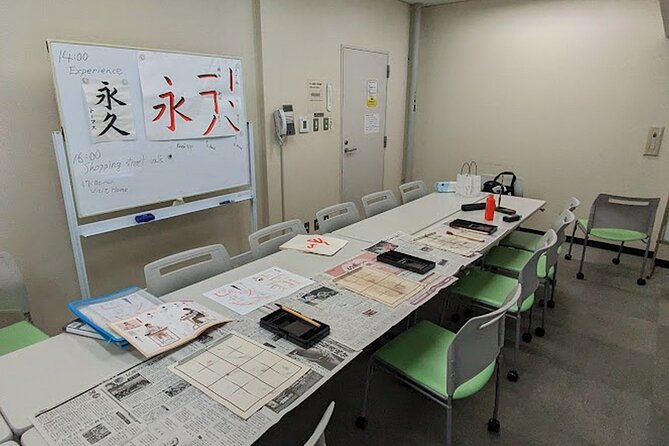 Calligraphy Experience at Tokyo Ginza and Tsukiji Area - Timing the Ginza shopping and Tsukiji food street dinner