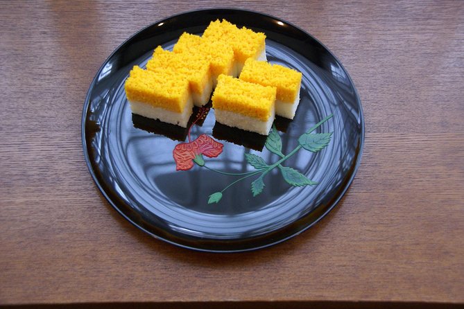 Creative Japanese Cooking in a Beautiful Tokyo Home with Makiko - The Supermarket Walk: How to Shop Like Makiko
