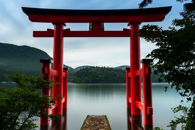 Custom Private Tour in Hakone with a Certified Local Guide - Hakone Yosegi Zaiku and kominka flavor, plus the 400-year amazake tea house