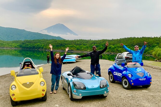 Cute & Fun E-Car tour following guide around Lake Kawaguchiko - Driving Rules in Japan: The Part You Must Get Right