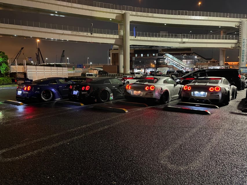 Daikoku Parking Area : JDM car meet tour by a local Japanese - Tatsumi 1st PA: the quick photo warm-up