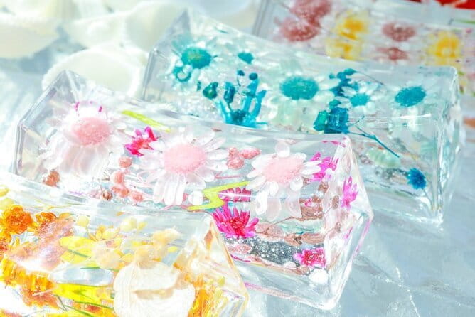 Daruma Workshop by Making your Own Japanese Souvenir in Shinjuku - Why tea and snacks are more than a freebie