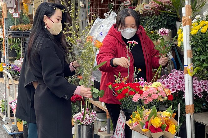 Discover the Art of Ikebana in Tokyo’s Historic Yanaka District - Your Yanaka route: Ginza street, cemetery, Nezu Shrine, Yuyake Dandan