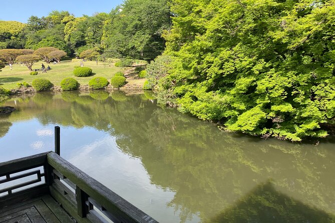 Discover the History of Shinjuku Gyoen – Private Walking Tour - Goryōsho Pavilion, where the park gets scenic fast