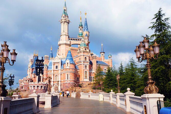 DisneyLand/Sea Ticket & Private Morning Ride from Hotel in Tokyo! - Disneyland vs DisneySea: How to Choose Without Second-Guessing