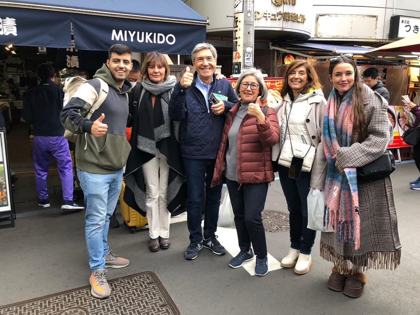 Dive into Tsukiji Fish Market Walking Friendly Food Tour - What the guides do well, based on real experiences