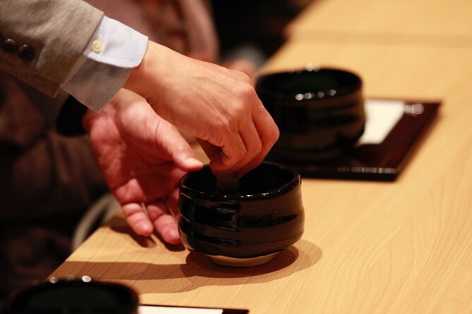 EDOCCO Tea House–A Quick Dive into Japanese Traditional Culture - Watching the Japanese Dance Show With English Explanation