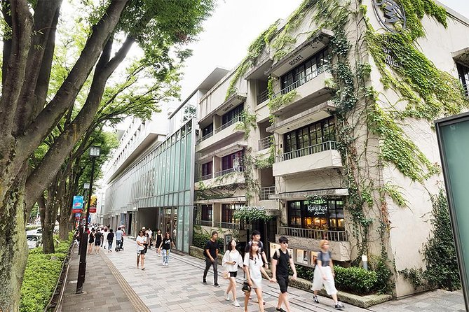 Essential tour for fashion and art in Tokyo for 6 hours with local lunch - Private Tokyo fashion day, starting near Hachiko
