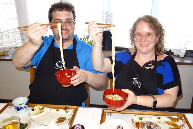 Experience all of Japanese culture and Japanese food experience classes "origami, udon, Japanese food, green tea, calligraphy" in 4 hours - The day’s rhythm: origami first, then noodles, then lunch