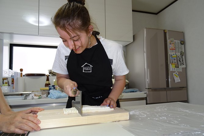 Experience all of Japanese culture and Japanese food experience classes "origami, udon, Japanese food, green tea, calligraphy" in 4 hours - Matcha green tea and Japanese sweets after dinner