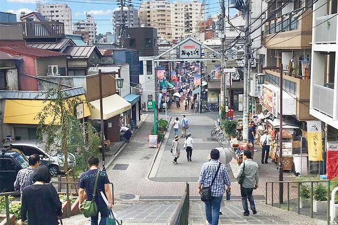 Experience Old local Tokyo & traditional food in Yanaka Ginza - Cash, Clothing, and Credit Cards: How to Keep This Smooth