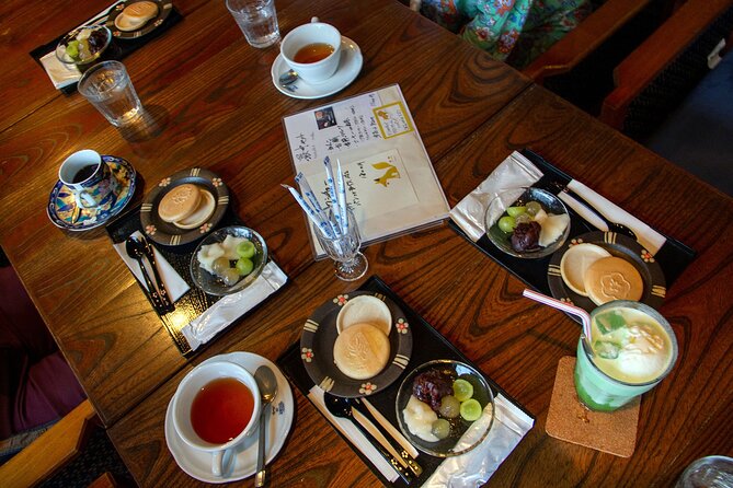 Experience the Taste of Old Tokyo in Backstreet Yanesen - Nichika Shrine of Enju-ji: a short stop with big atmosphere