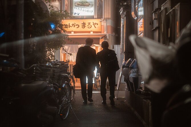 Explore Unique Tokyo Streets / Learn with a Pro Photographer - Key things to look for