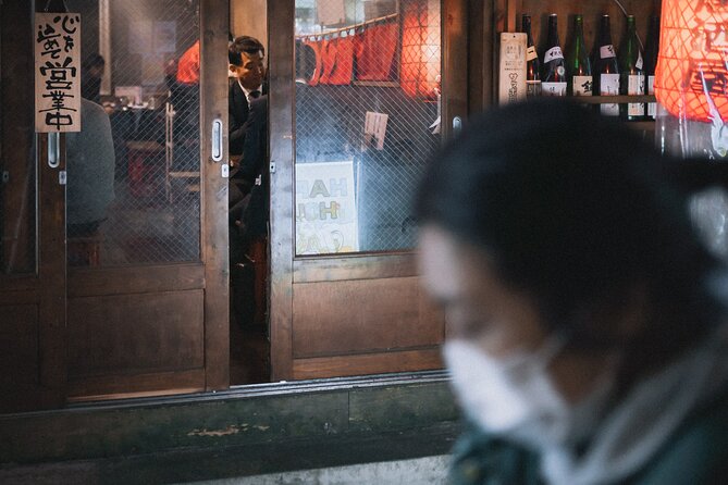 Explore Unique Tokyo Streets / Learn with a Pro Photographer - Weekday Salaryman Culture Adds Meaning to Your Street Photos