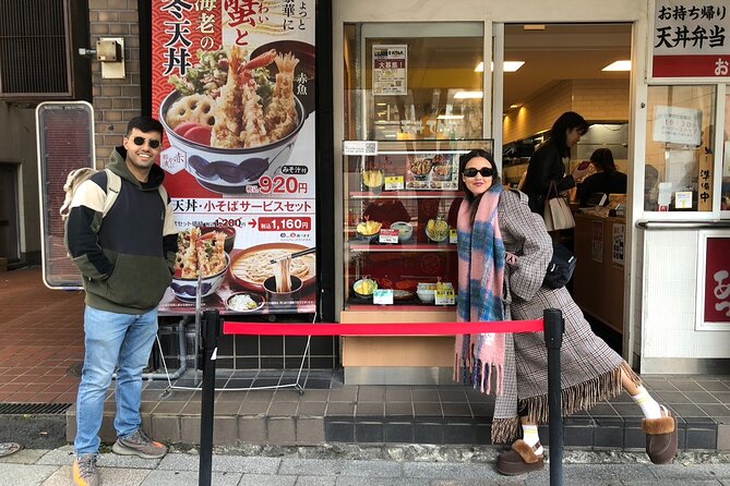 From Ocean to Chopsticks Tsukiji Market Food Tour By Local Expert - The guide experience: history, culture, and real food context