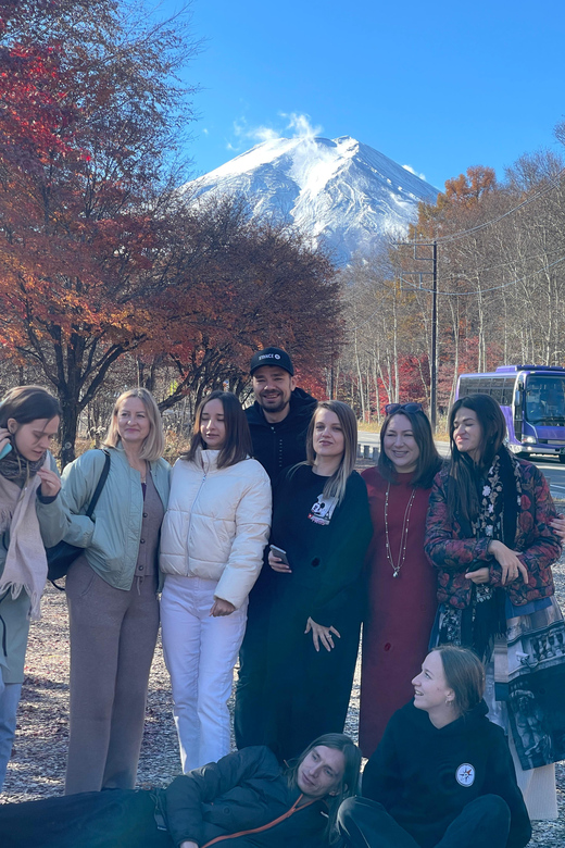 From Tokyo: Mount Fuji Full Customized Tour English Guide - Arakurayama Sengen Shrine and Chureito Pagoda Viewpoints