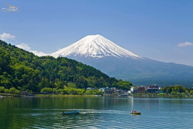 From Tokyo: Mount Fuji Private Tour With English Guide - Oshino Hakkai: snowmelt ponds and a slower kind of beauty