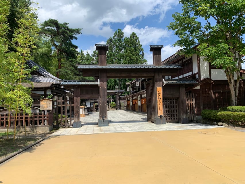 From Tokyo: Private Nikko World Heritage Sights Day Trip - Kegon Falls and the Lake Chuzenji area, nature with built-in drama