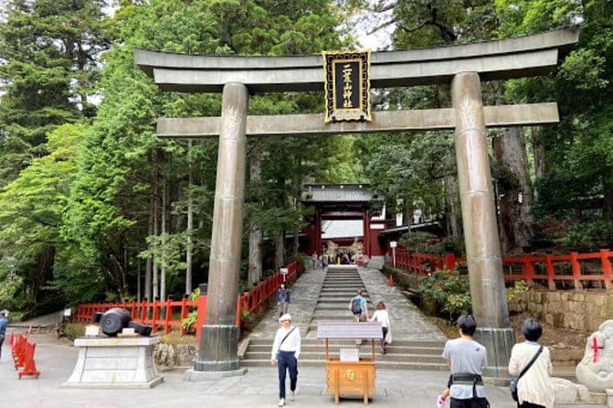 Full Day Tour at Mt. Fuji, Onsen, Lake Kawaguchi and Yamanaka - Guides, Names You Might Hear, and the Easy Meeting Trick
