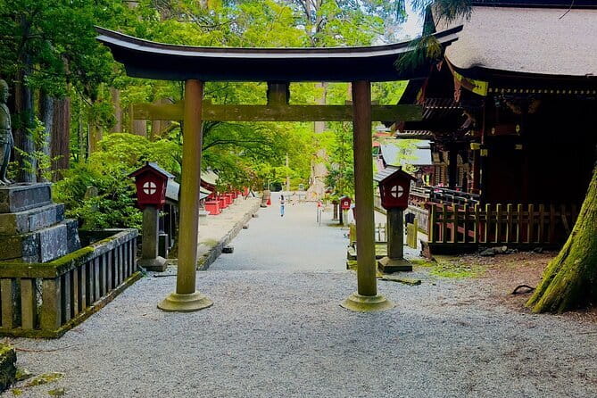 Full Guided Mt. Fuji & Shiba-Sakura Festival One Day Pvt.Tour - Chureito Pagoda at Arakura Sengen Shrine: The Photo Stop That Delivers