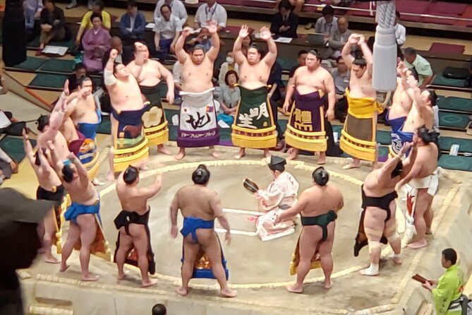 Grand Sumo Tournament Tokyo - Osaka - Nagoya - Your 4-hour flow: from Ryogoku Edo Noren to the bouts