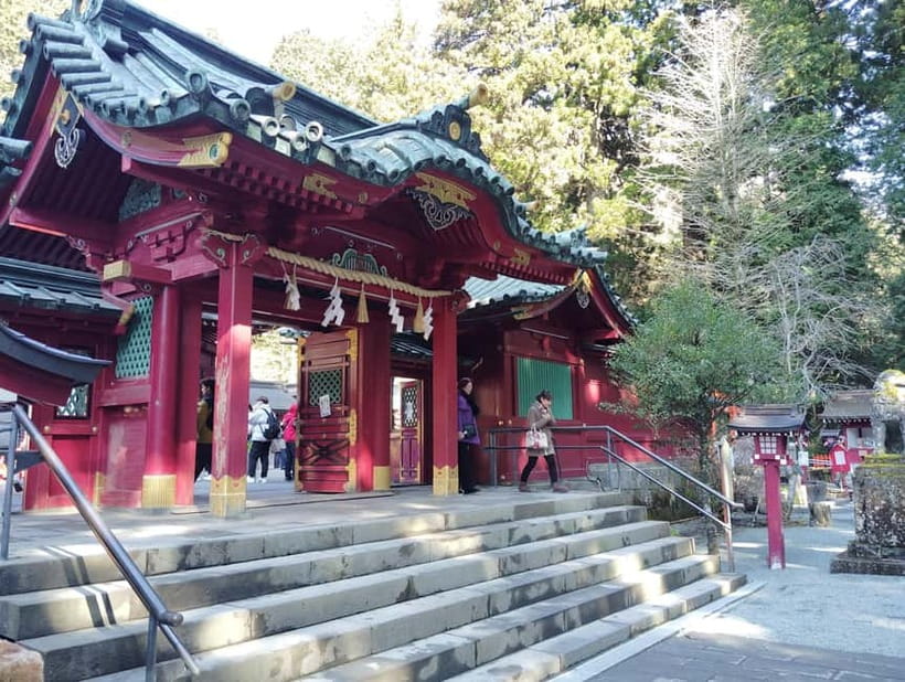 Hakone Adventure: Explore Nature’s Beauty and Tranquility - Owakudani: steam, sulfur air, and geology you can smell