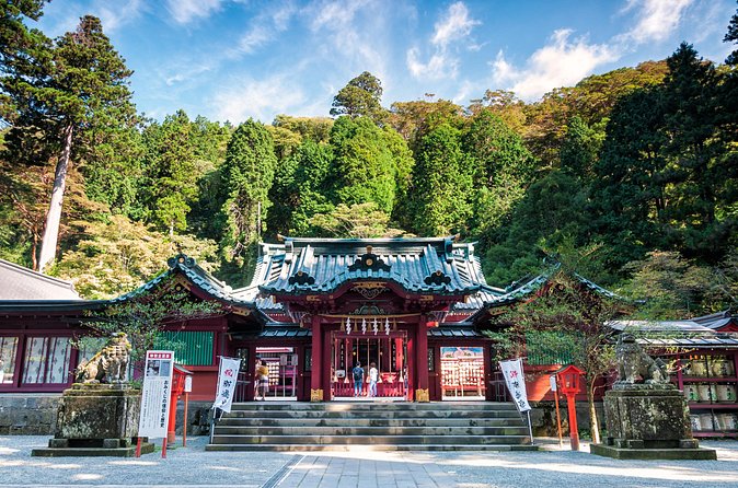 Hakone Private One Day Tour From Tokyo: Mt Fuji, Lake Ashi, Hakone National Park - Lake Ashi shrine and the Old Tokaido Road walk