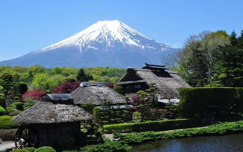 Halfway Up Mt,Fuji, Oshino Hakkai, Kawaguchiko from Tokyo - Fuji-style photo stops: Hikawa Clock Shop and Fuji Michi timing