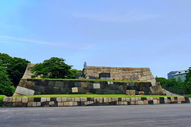 Imperial Palace East Garden and Edo Castle Walking Tour in Tokyo - Who this tour is best for, and who should skip it