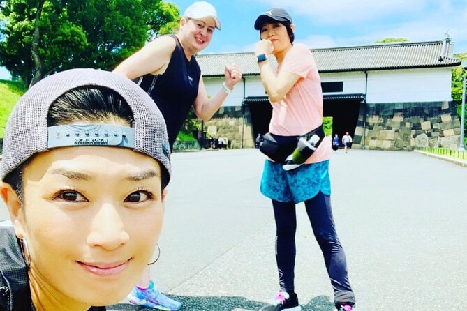 Imperial Palace run with fun trivia by an Imperial Palace geek - Starting at JOGLIS: the briefing, the gear, and the shower choice