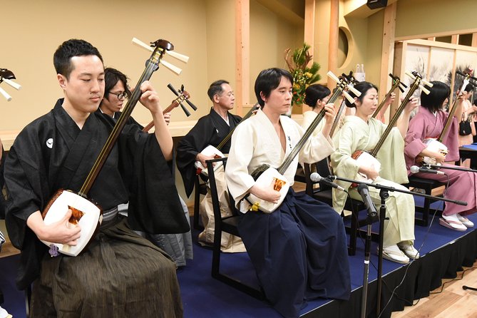 Japanaese tradtional Tsugaru Shamisen music lesson in Tokyo - Getting the Structure Lesson That Makes the Sound Make Sense