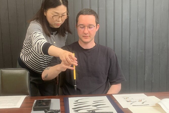 Japanese Calligraphy Class in Yokohama with Tea and Sweets - Who this Japanese calligraphy lesson suits best