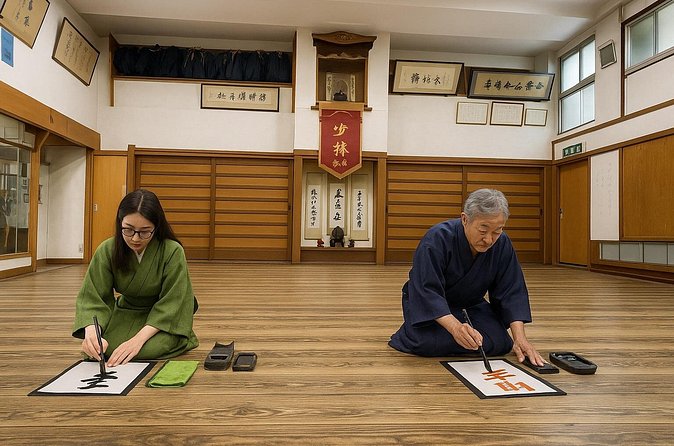 Japanese culture and calligraphy in Tokyo! - What the Private Group Format Feels Like