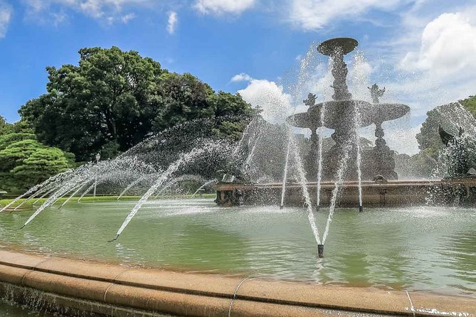 Japanese Garden & Western Architecture: Akasaka exploration tour - Meiji Memorial Picture Gallery, dome-shaped art and era context