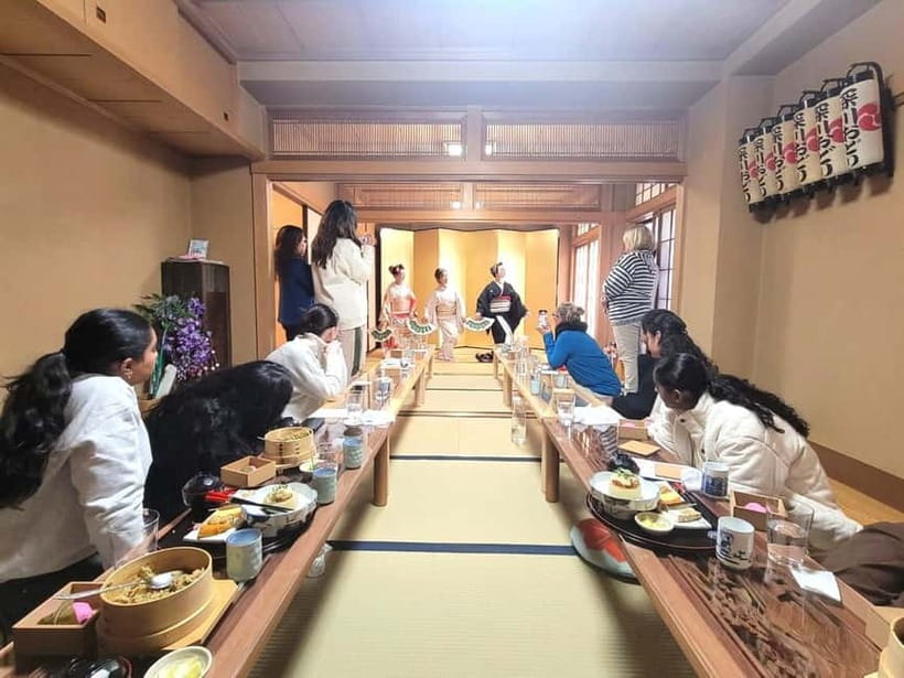 Japanese Traditional Entertainment Experience in Tokyo - Choose UME, TAKE, or MATSU, then match your appetite