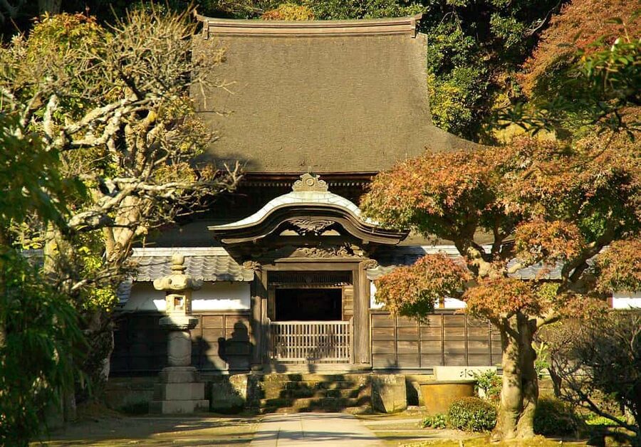 Kamakura: A Journey Through Medieval Japan - The Great Buddha at Kōtoku-in: the wow moment in open air