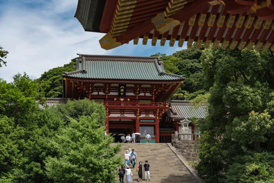 Kamakura: A Journey Through Medieval Japan - Engaku-ji Temple: Zen that shaped art, politics, and daily life
